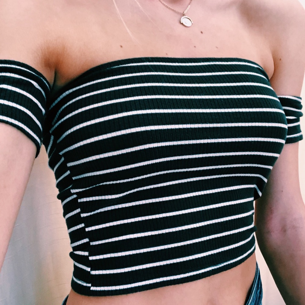 Stripped Off the Shoulder Crop Top